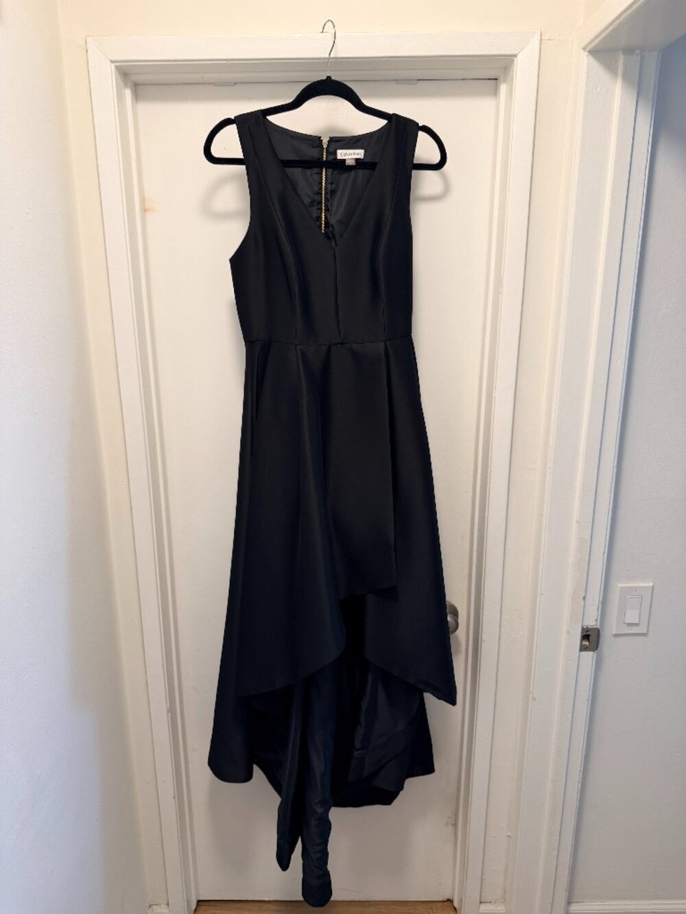 Calvin Klein Black Satin Sleeveless V-Neck Maxi Dress Gown Size 4